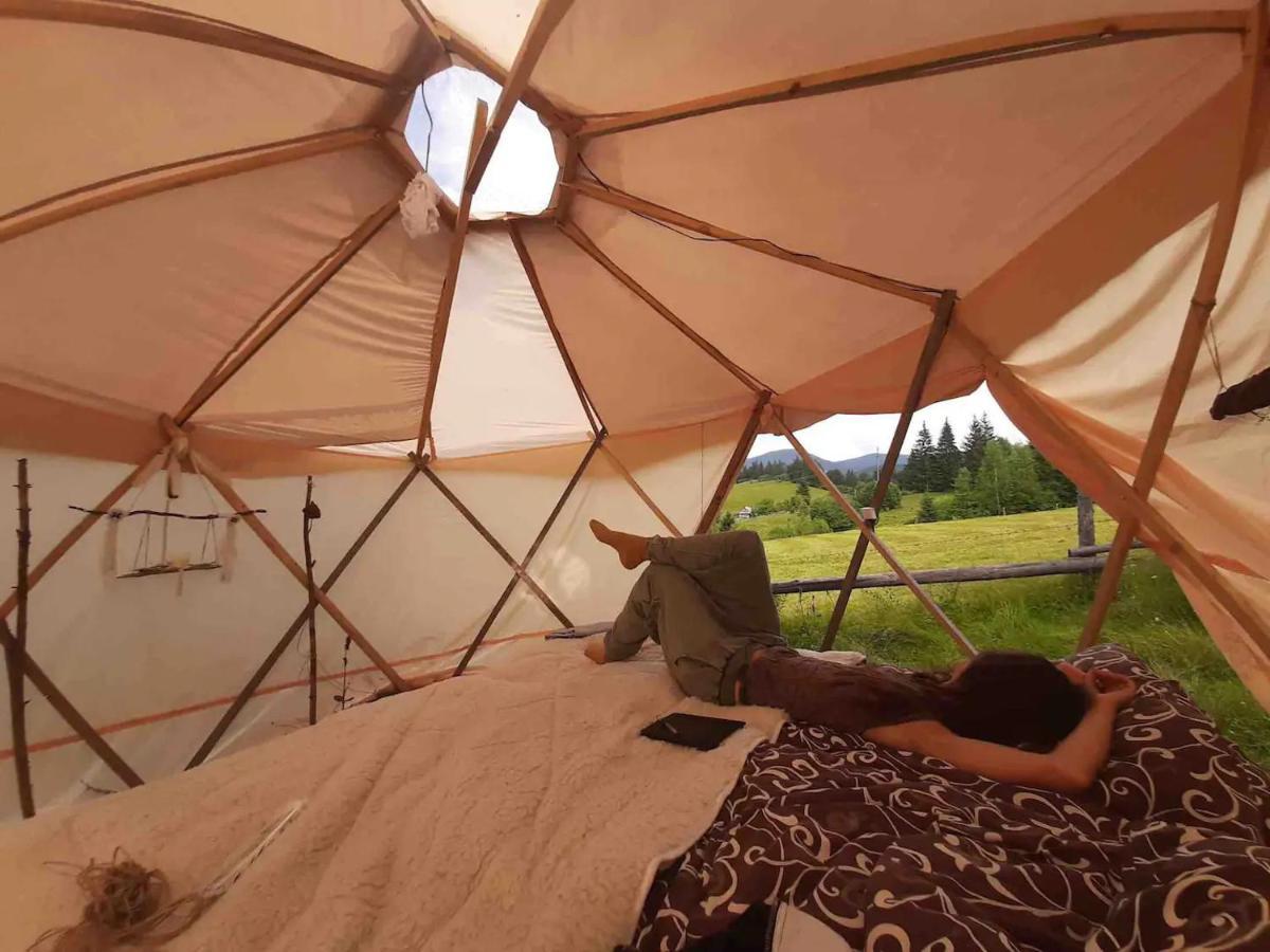 Eco Glamping - Carpathians. Retreat Hub Dzin Space เวอร์คอฟเวอนา ภายนอก รูปภาพ